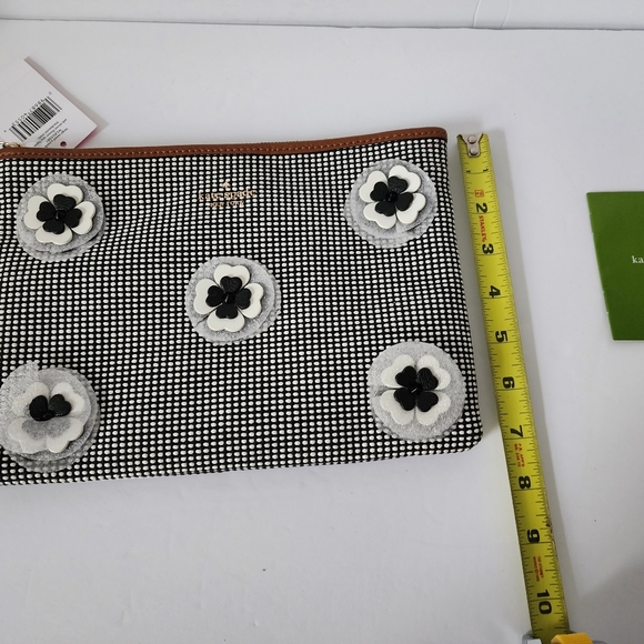 New with tag Kate Spade Ash Street Flower Applique Clutch Purse Wristlet Bag - Picture 11 of 15